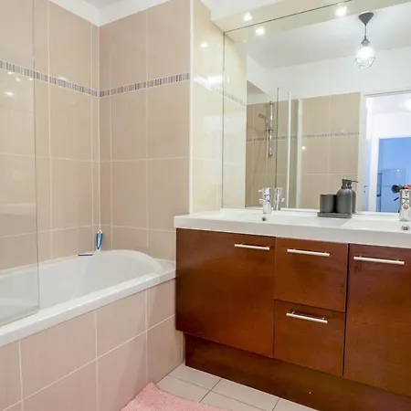 Appartement Chatenay-Malabry דירה *